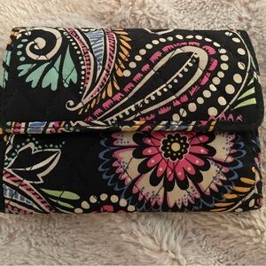 Vera Bradley Quilted Trifold Women's wallet. Used EC.